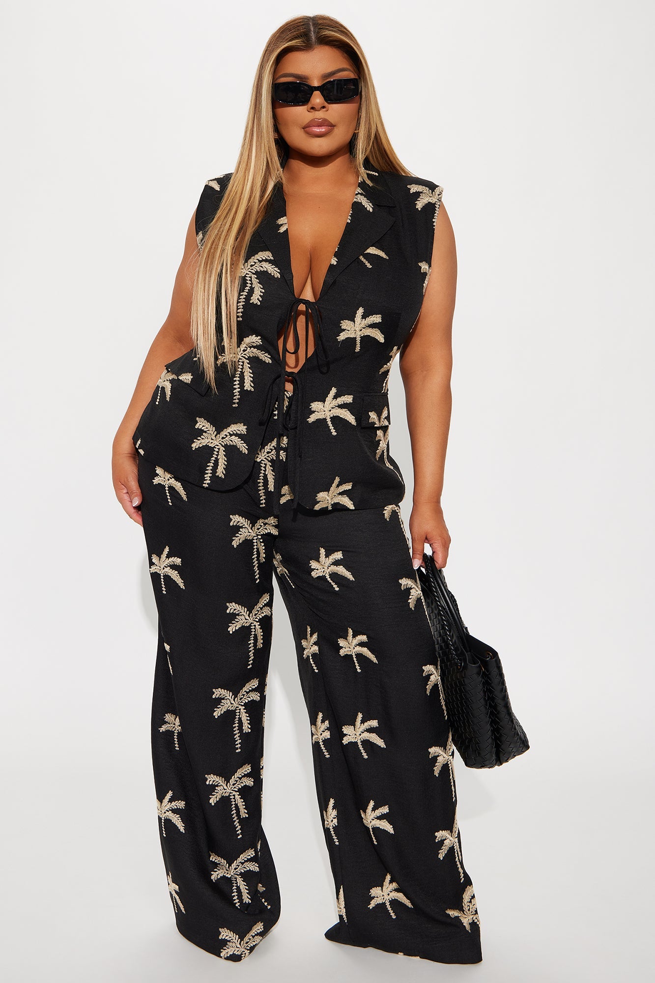 https://cdn.shopify.com/s/files/1/0293/9277/files/02-22-25_S2_36_SJ94062FNS_Black_AE_PC_11-33-45_PLUS_6777_PXF.jpg?v=1744673480
