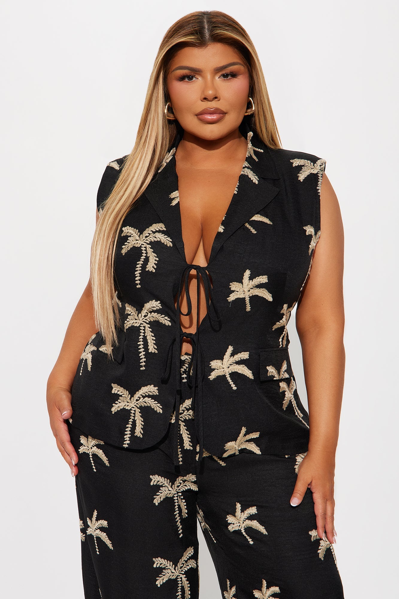 https://cdn.shopify.com/s/files/1/0293/9277/files/02-22-25_S2_36_SJ94062FNS_Black_AE_PC_11-33-59_PLUS_6783_PXF.jpg?v=1744673480