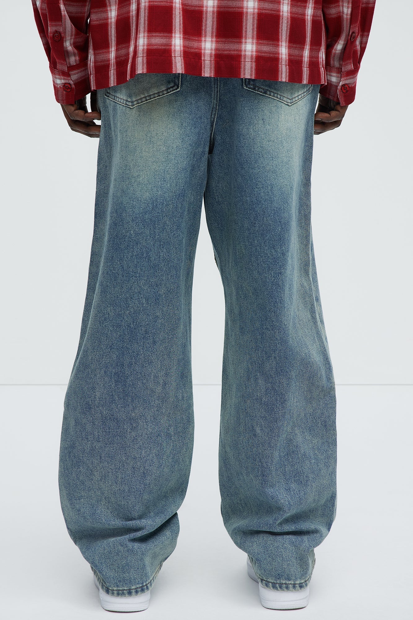 https://cdn.shopify.com/s/files/1/0293/9277/files/04-17-25_S7_62_ZDF01D520043_LightBlueWash_KJ_DJ_14-35-22_109721_PXF.jpg?v=1745127889