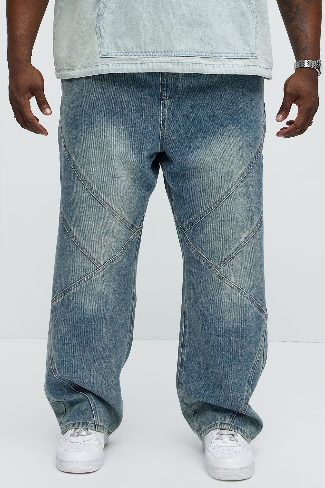 https://cdn.shopify.com/s/files/1/0293/9277/files/05-01-25_S8_33_ZDF01D520043_LightBlueWash_ZSR_KJ_MC_11-44-17_PLUS_10748_CM.jpg?v=1746467893