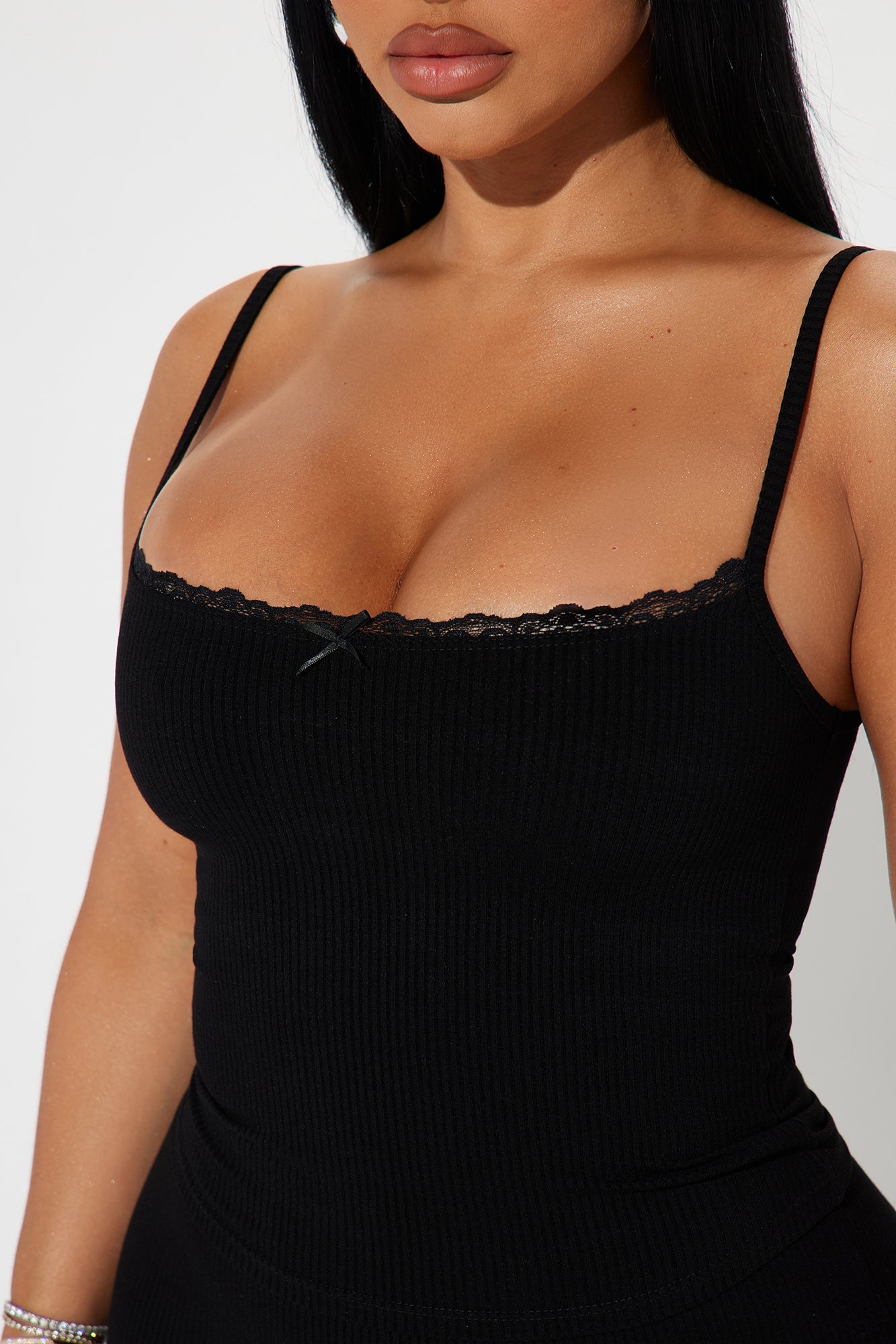 https://cdn.shopify.com/s/files/1/0293/9277/files/05-10-24_S1_23_ST3709FN_Black_KT_SS_11-16-42_73112_PXF.jpg?v=1715701472