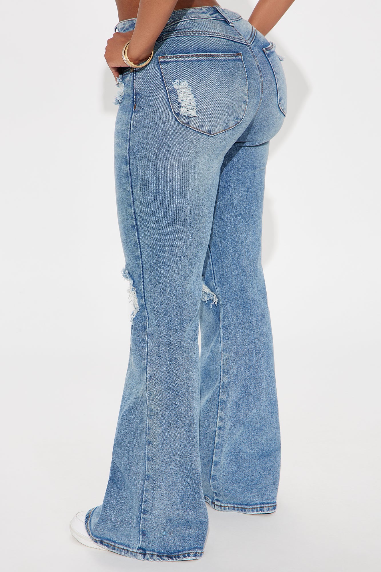 https://cdn.shopify.com/s/files/1/0293/9277/files/05-13-25_S2_13_PF44XND_MediumWash_CXB_RL_15-40-12_30907_PXF.jpg?v=1747239683
