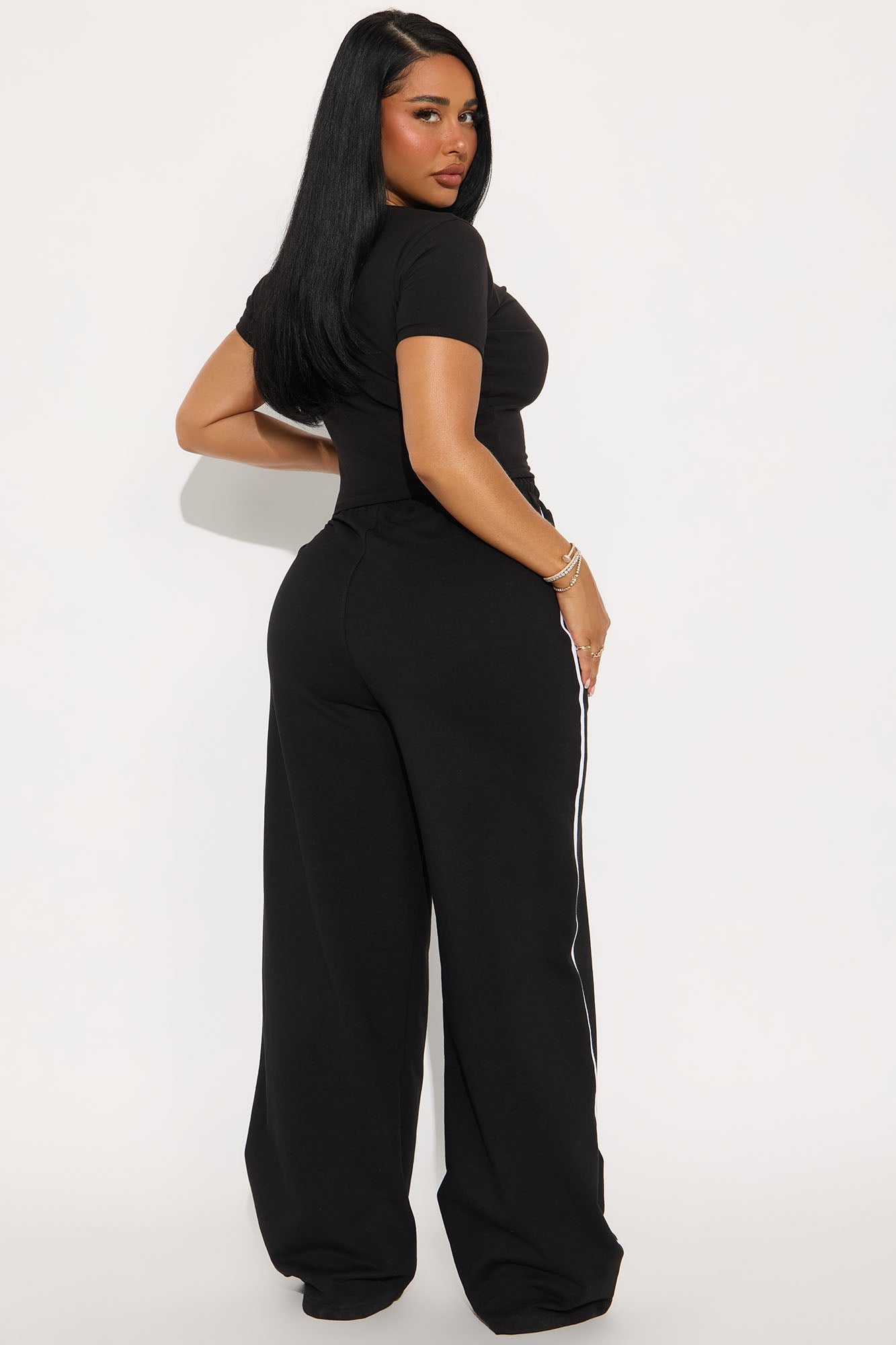 https://cdn.shopify.com/s/files/1/0293/9277/files/05-30-25_S1_15_ZPK13513SET_Black_ZSR_KJ_PC_10-59-17_0187_SG.jpg?v=1748639464