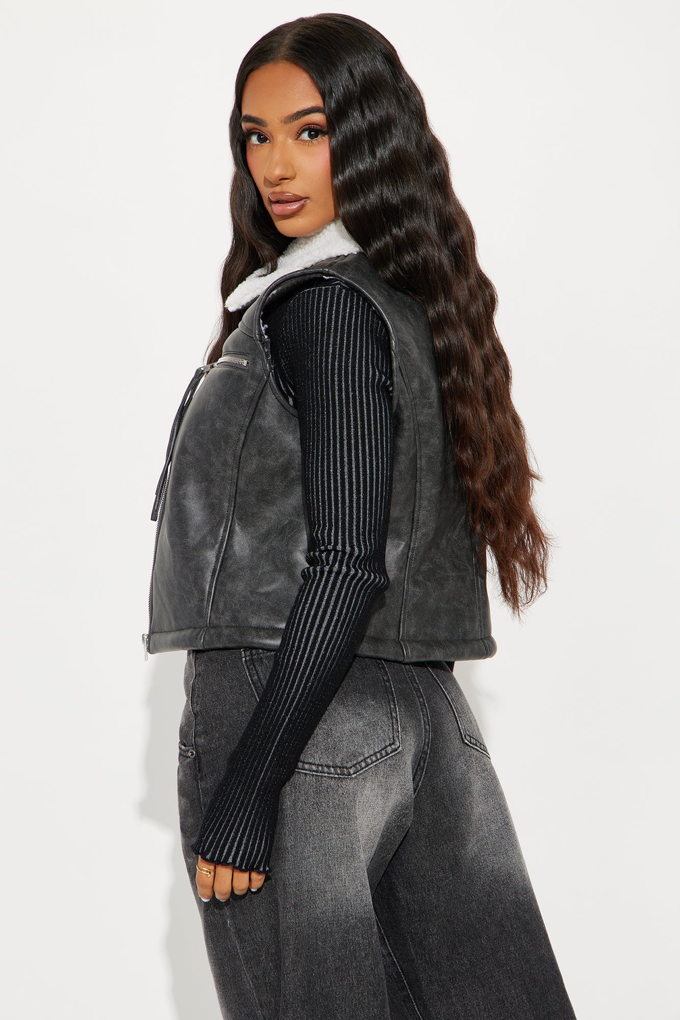 https://cdn.shopify.com/s/files/1/0293/9277/files/08-14-24_S3_4_ZDFN2027_Grey_AZ_AP_10-06-07_42806_PXF.jpg?v=1723742493