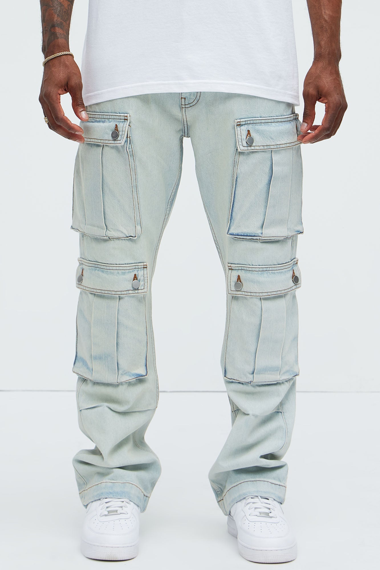 https://cdn.shopify.com/s/files/1/0293/9277/files/08-14-24_S7_2_ZDF01D420037_LightBlueWash_CZ_DJ_09-53-30_54944_CM.jpg?v=1723754398