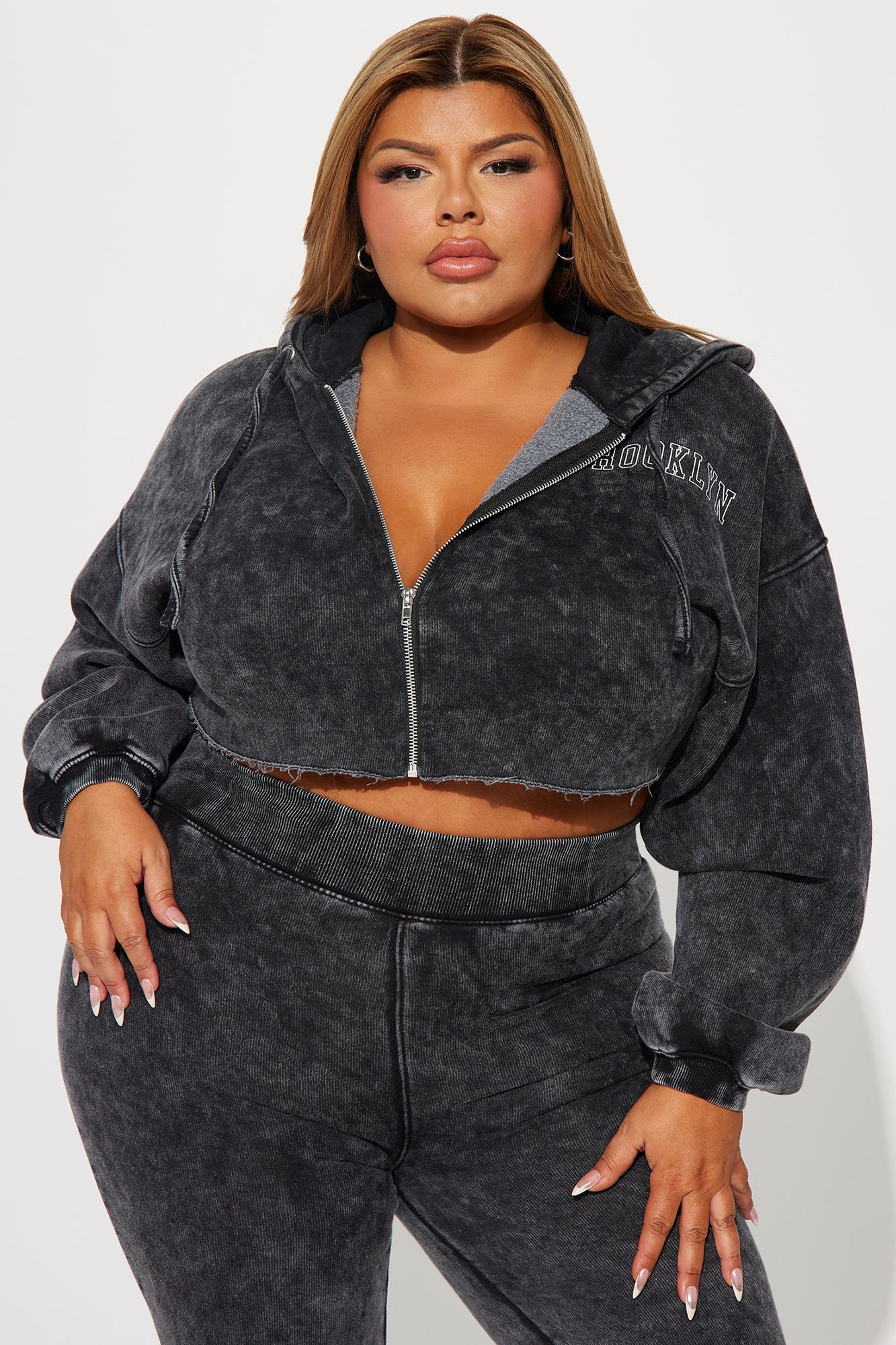 https://cdn.shopify.com/s/files/1/0293/9277/files/10-10-23Studio4_TK_AC_14-58-26_55_ZDZPK11223_BlackWash_15948_PLUS_PXF.jpg?v=1697584418