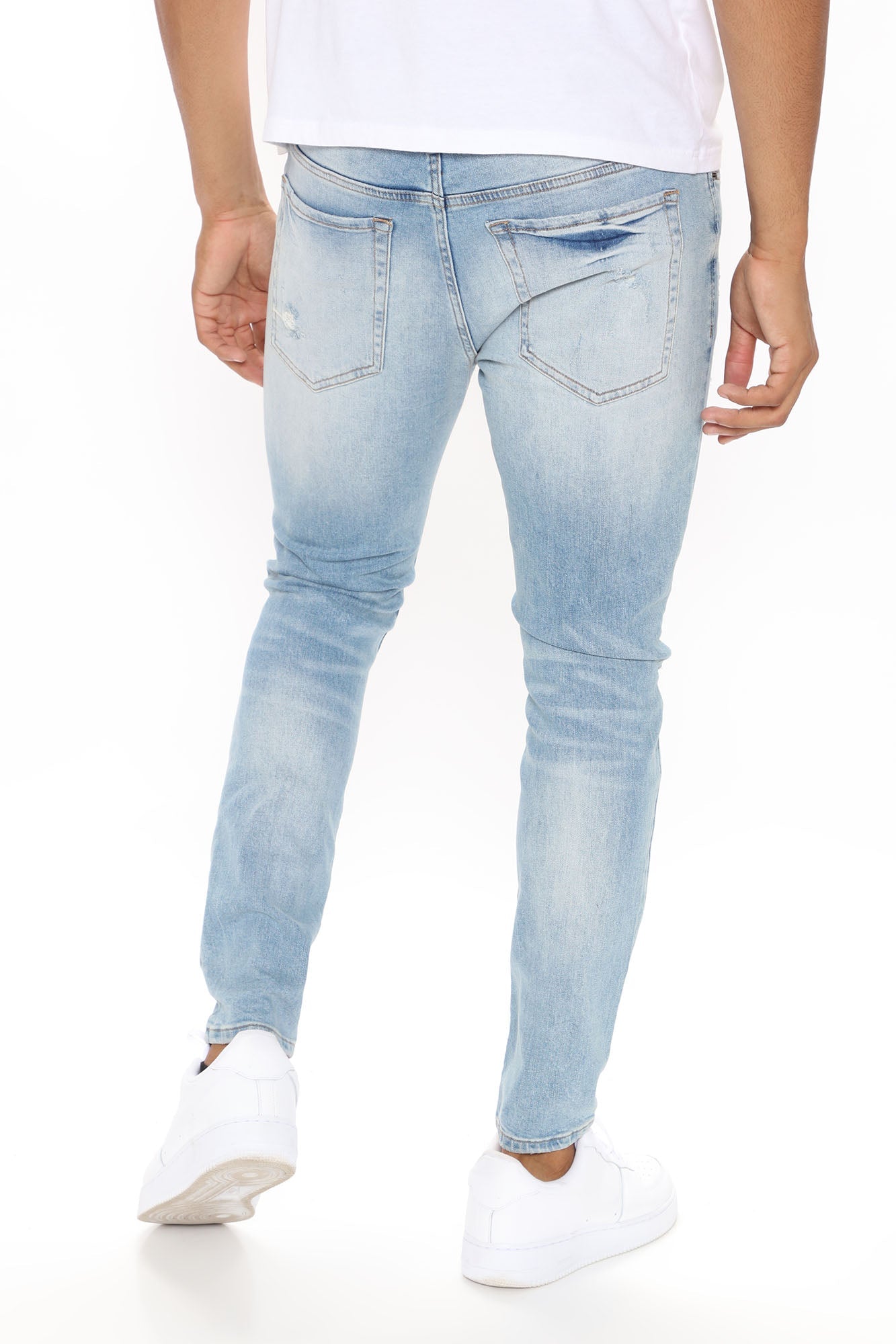 https://cdn.shopify.com/s/files/1/0293/9277/products/11-30-20Studio4_SR_SD_10-22-18_56_PJSS20247J_MediumWash_P_53633_KL.jpg?v=1606772266