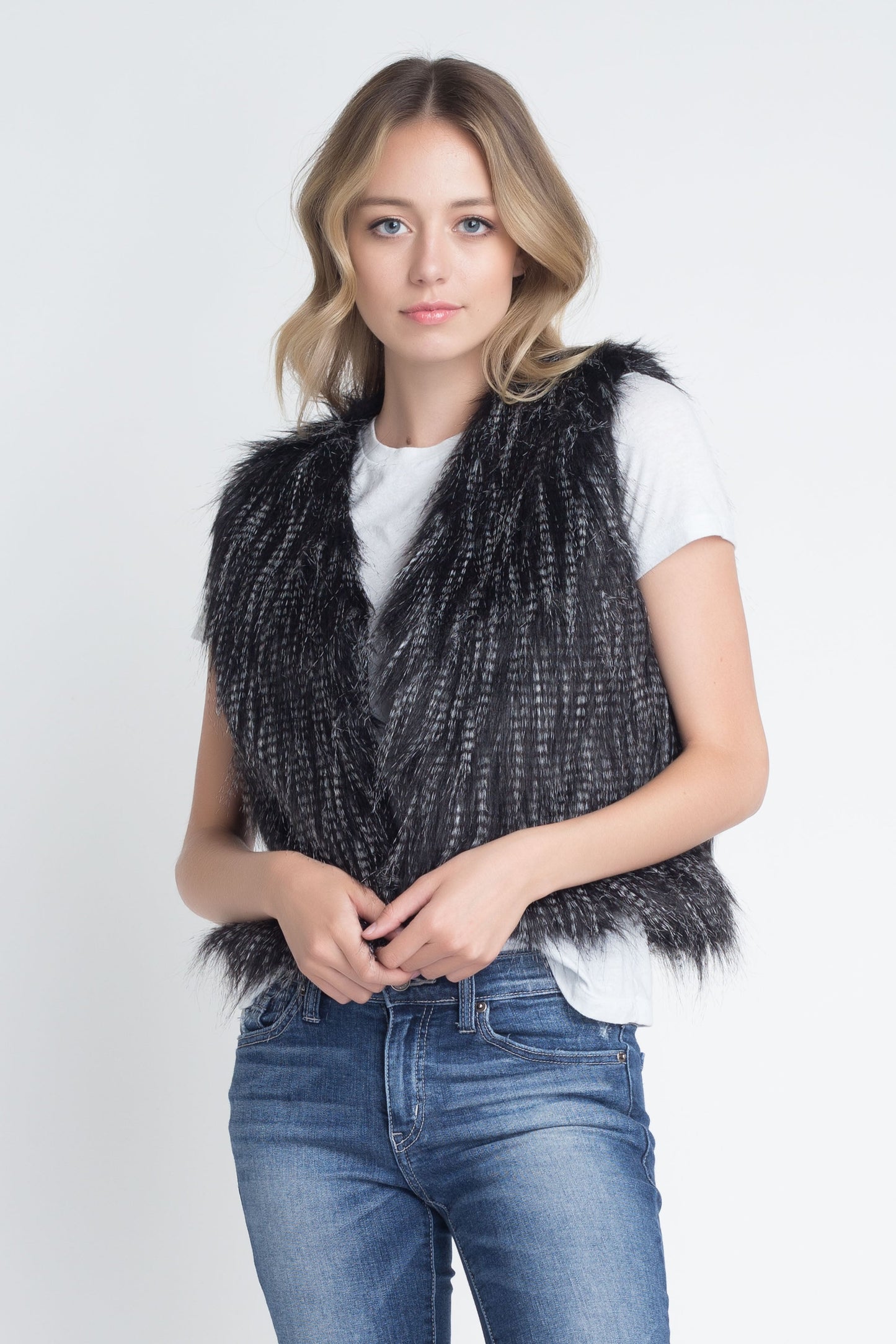 https://cdn.shopify.com/s/files/1/1397/2571/products/MMV1125422463_Black_3.jpg?v=1539209601