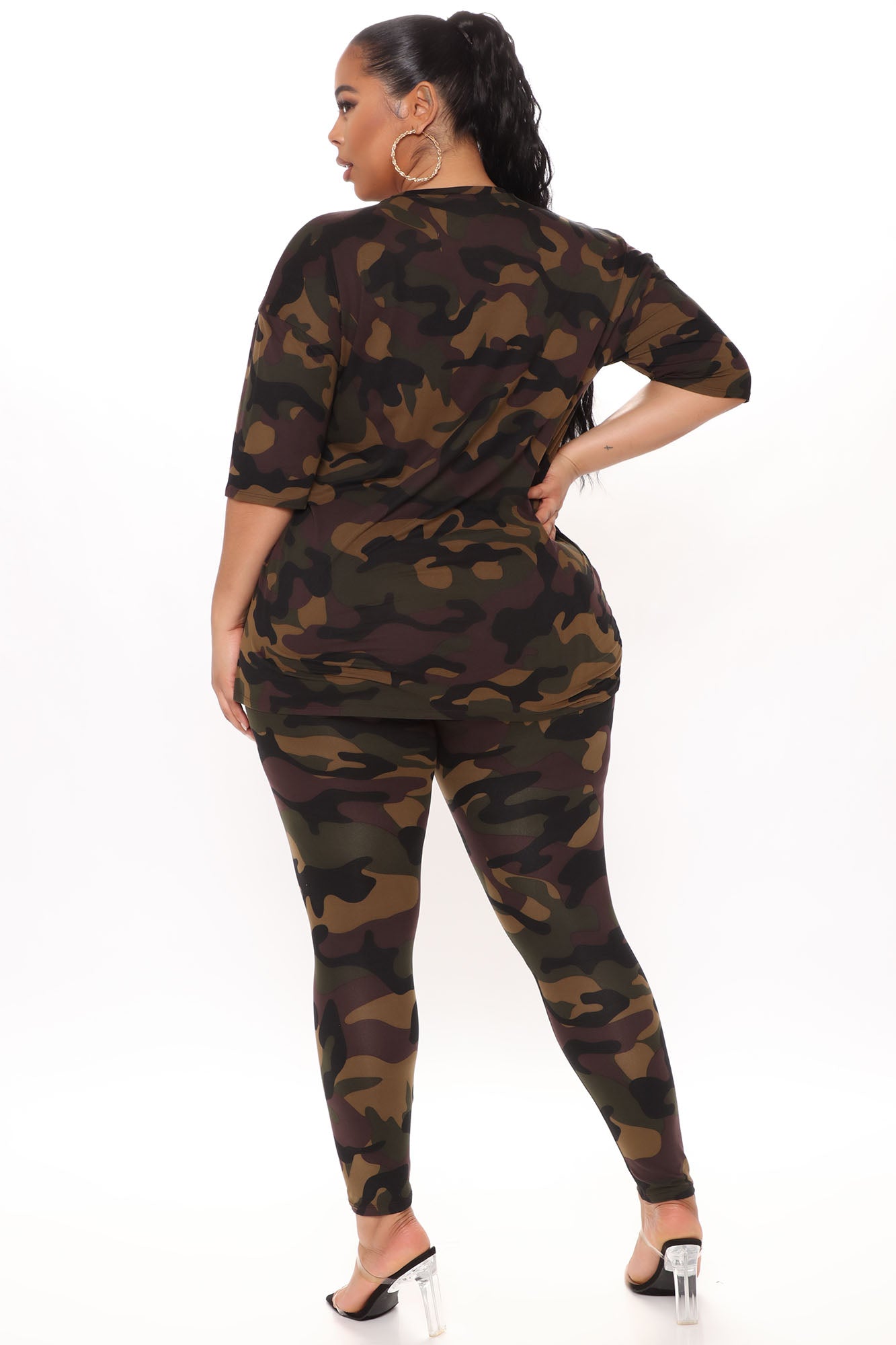 https://cdn.shopify.com/s/files/1/0293/9277/products/01-12-21Studio2_RT_TB_13-24-57_53_ST7201_Browncombo_9871_PLUS_JK.jpg?v=1610412550