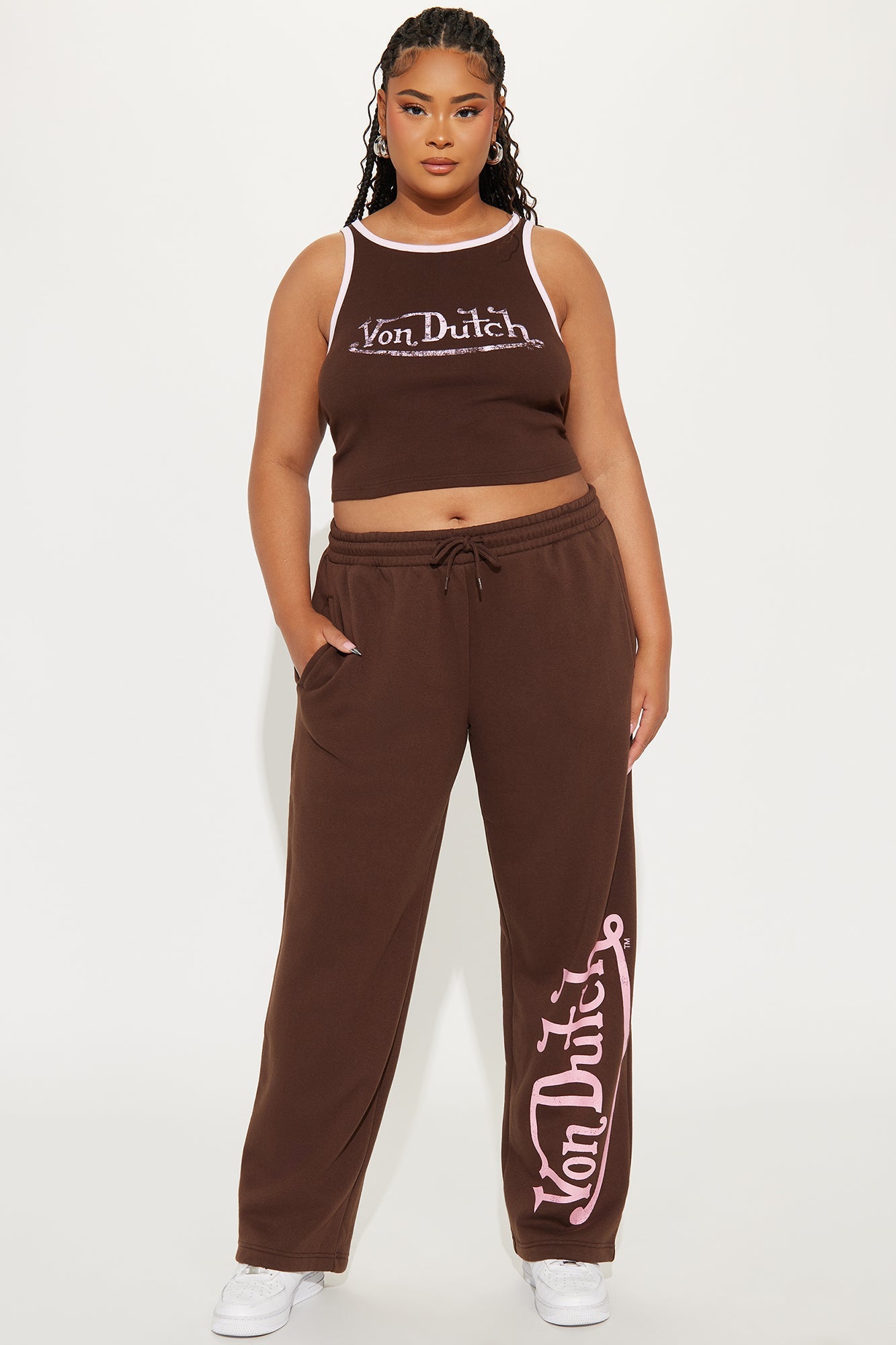 https://cdn.shopify.com/s/files/1/0293/9277/files/02-17-25_S5_21_7VND9A3949NV_Brown_KP_JS_11-50-32_PLUS_0519_PXF.jpg?v=1739998424