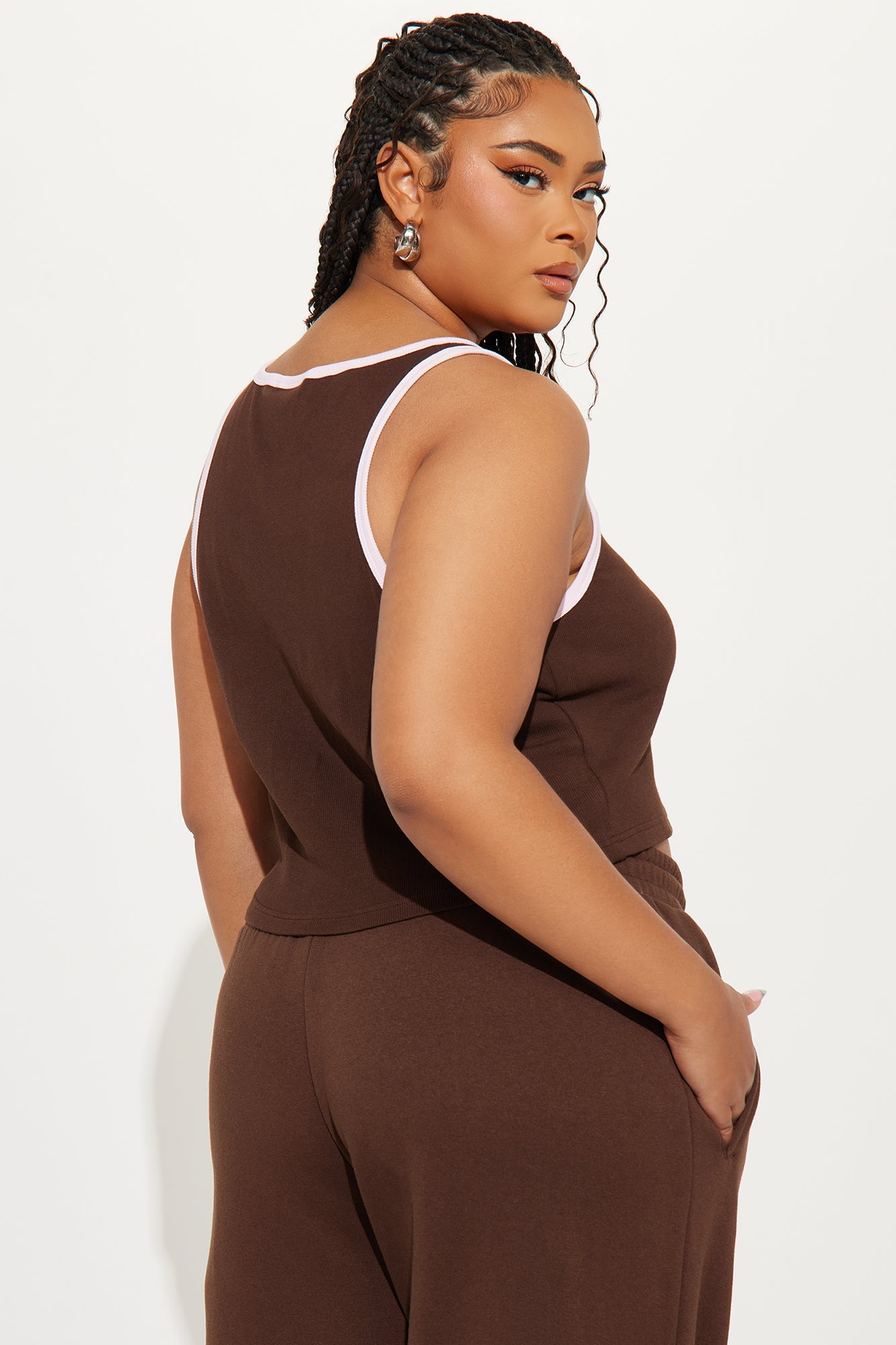 https://cdn.shopify.com/s/files/1/0293/9277/files/02-17-25_S5_21_7VND9A3949NV_Brown_KP_JS_11-51-24_PLUS_0531_PXF.jpg?v=1739998419