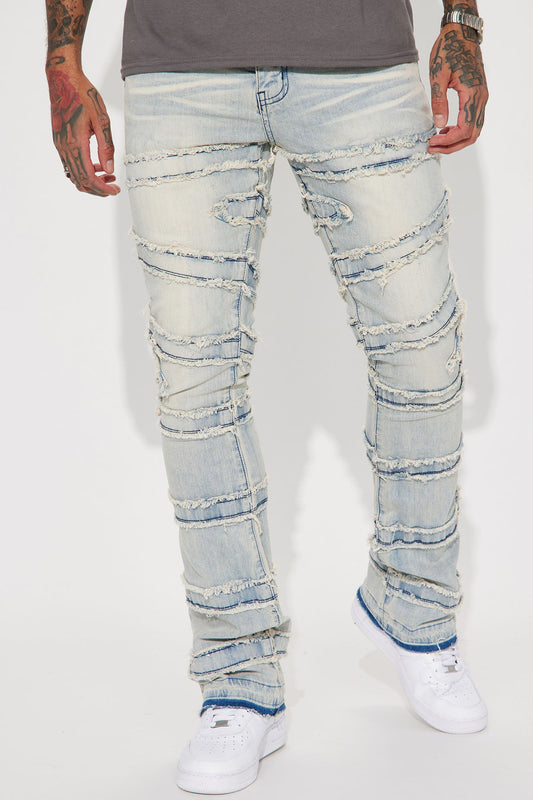 https://cdn.shopify.com/s/files/1/0293/9277/products/03-03-23Studio5_BN_DJ_10-29-52_31_GFN11_LightWash_P_20937_WG.jpg?v=1678136611