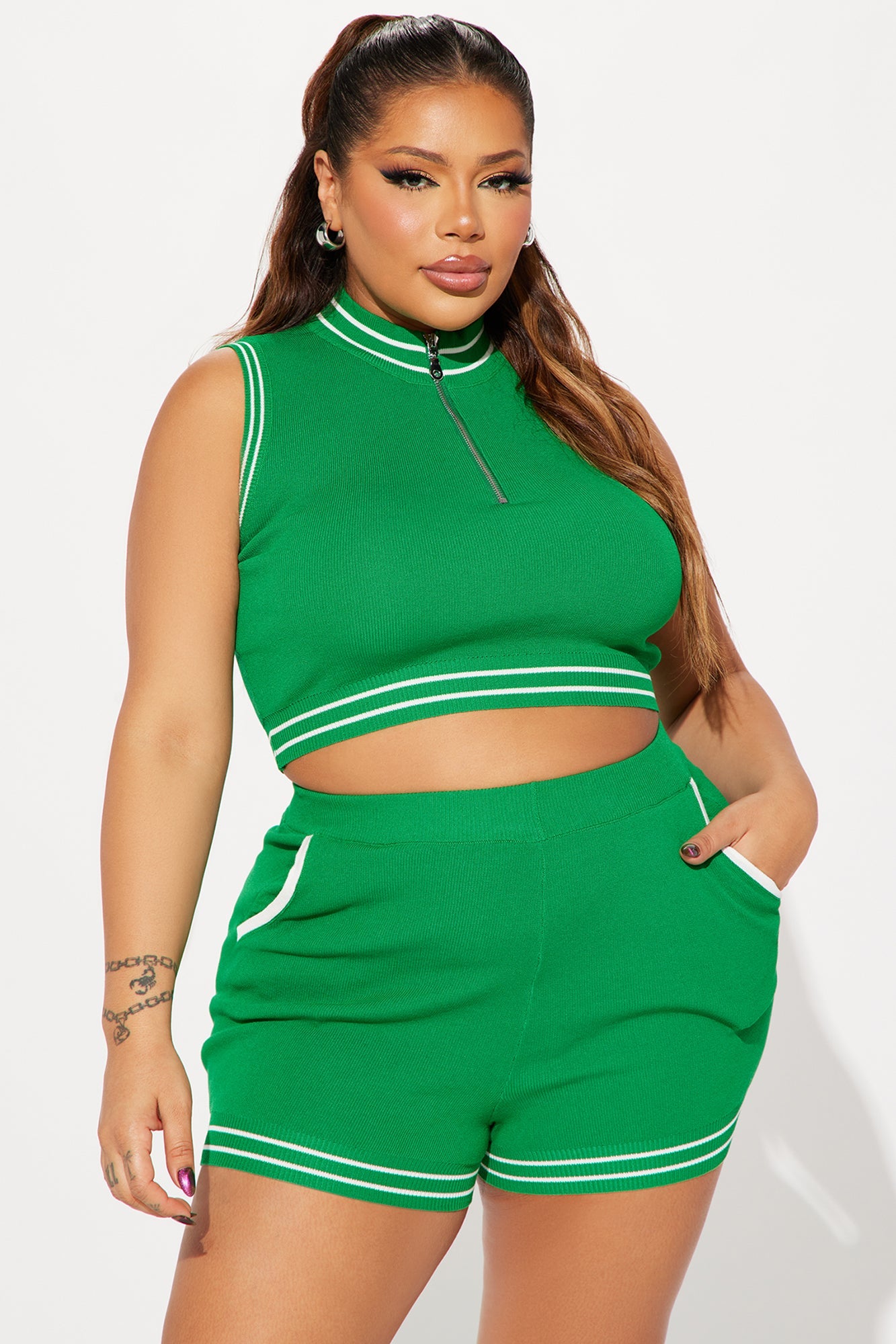 https://cdn.shopify.com/s/files/1/0293/9277/files/03-08-24_S4_21_SW3137_Green_P_KS_IM_11-41-41_PLUS_63414_PXF.jpg?v=1710534246