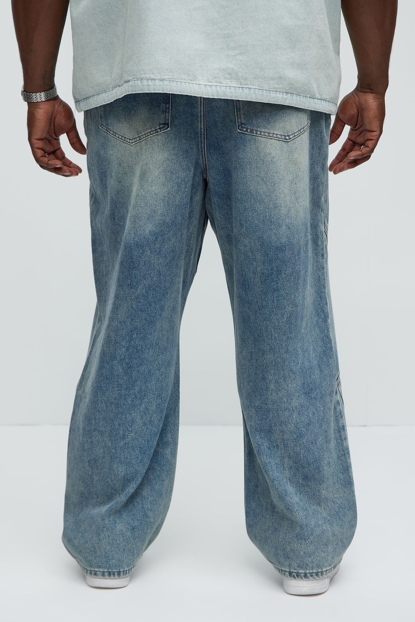 https://cdn.shopify.com/s/files/1/0293/9277/files/05-01-25_S8_33_ZDF01D520043_LightBlueWash_ZSR_KJ_MC_11-44-17_PLUS_10752_CM.jpg?v=1746467888