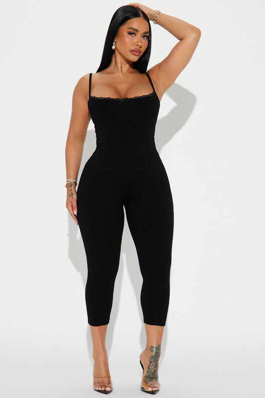 https://cdn.shopify.com/s/files/1/0293/9277/files/05-10-24_S1_23_ST3709FN_Black_KT_SS_11-16-00_73102_PXF.jpg?v=1715701472