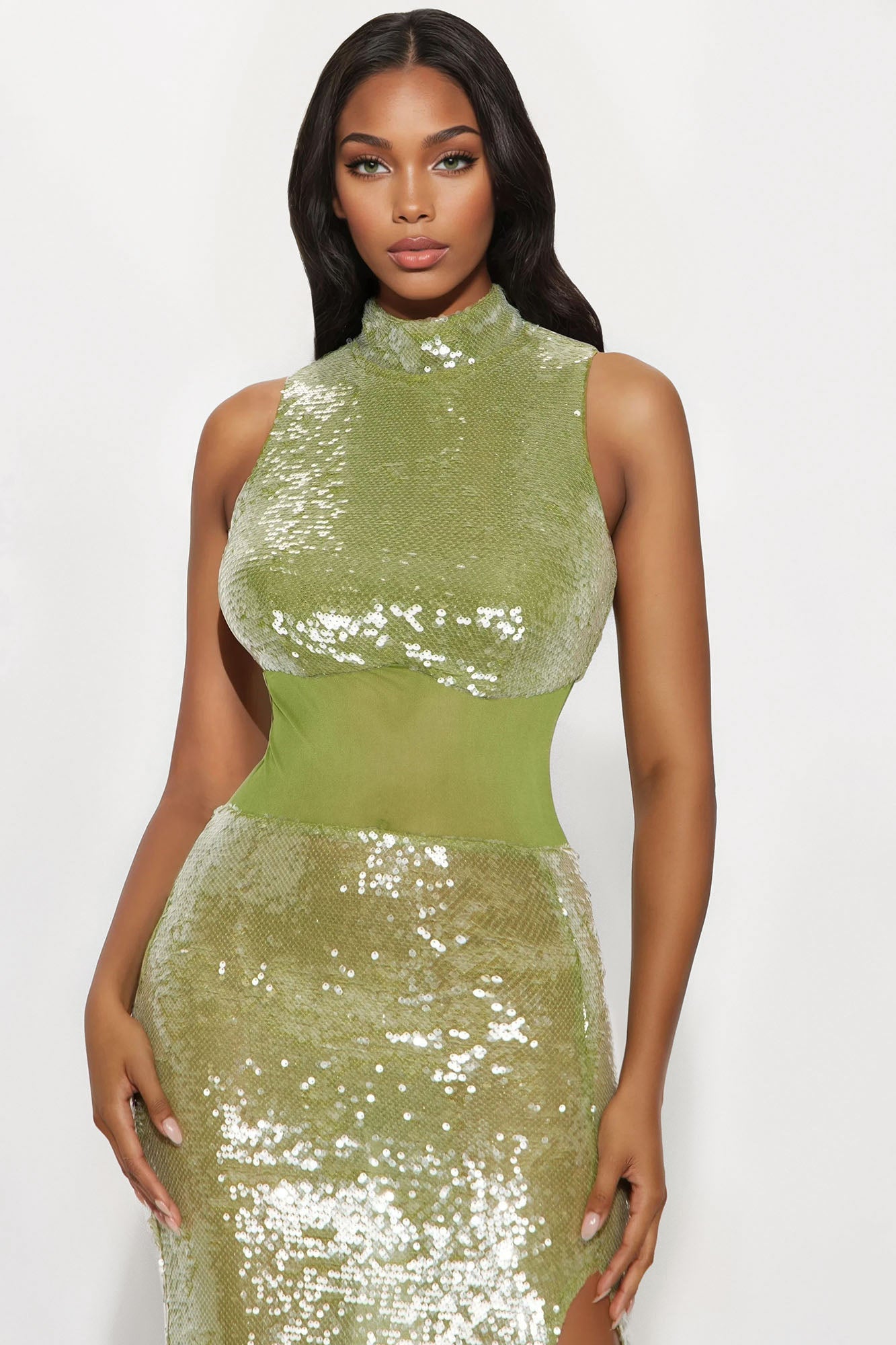 https://cdn.shopify.com/s/files/1/0293/9277/files/05-16-25_S3_33_KBBD4121322_Chartreuse_AE_IM_11-57-48_26697_CM-Adia_SG_ES.jpg?v=1748884387