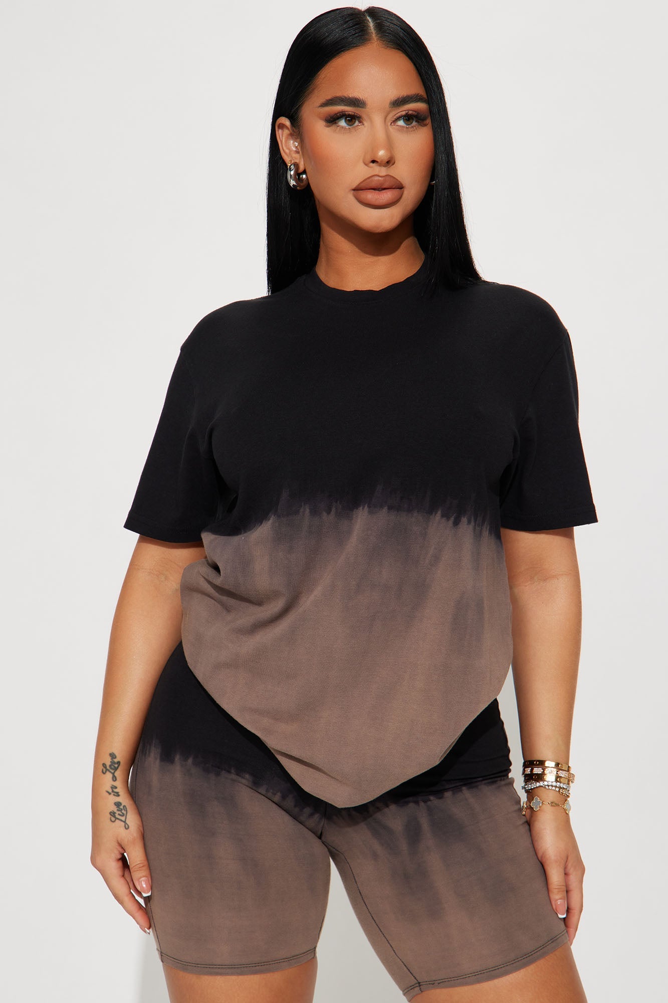https://cdn.shopify.com/s/files/1/0293/9277/files/05-17-23Studio6_TA_D_10-20-40_5_1B1307BW_Blackcombo_5966_CM.jpg?v=1684856698