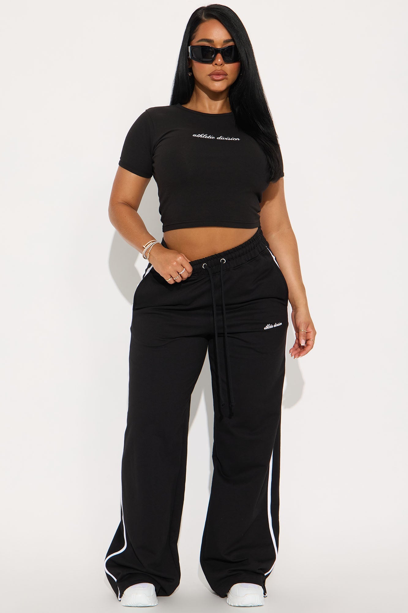 https://cdn.shopify.com/s/files/1/0293/9277/files/05-30-25_S1_15_ZPK13513SET_Black_ZSR_KJ_PC_10-58-29_0176_SG.jpg?v=1748639464