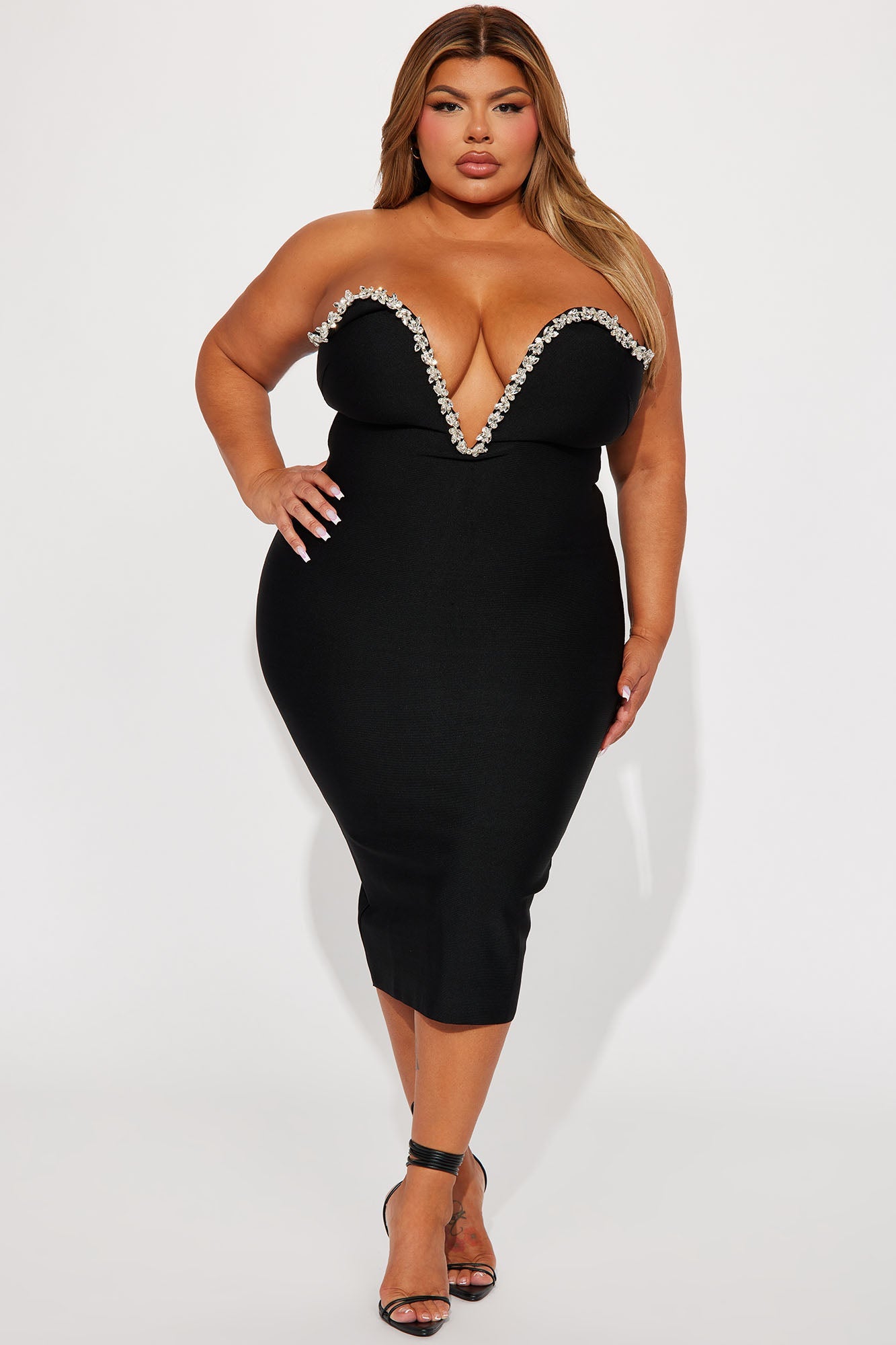 https://cdn.shopify.com/s/files/1/0293/9277/files/06-29-23Studio4_RA_AC_15-23-53_46_SD310022FN_Black_0215_PLUS_JB.jpg?v=1710864998