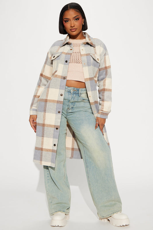 https://cdn.shopify.com/s/files/1/0293/9277/files/10-24-23Studio1_CC_PC_11-18-20_22_HMJ20973A_Creamcombo_2952_PXF.jpg?v=1698861479