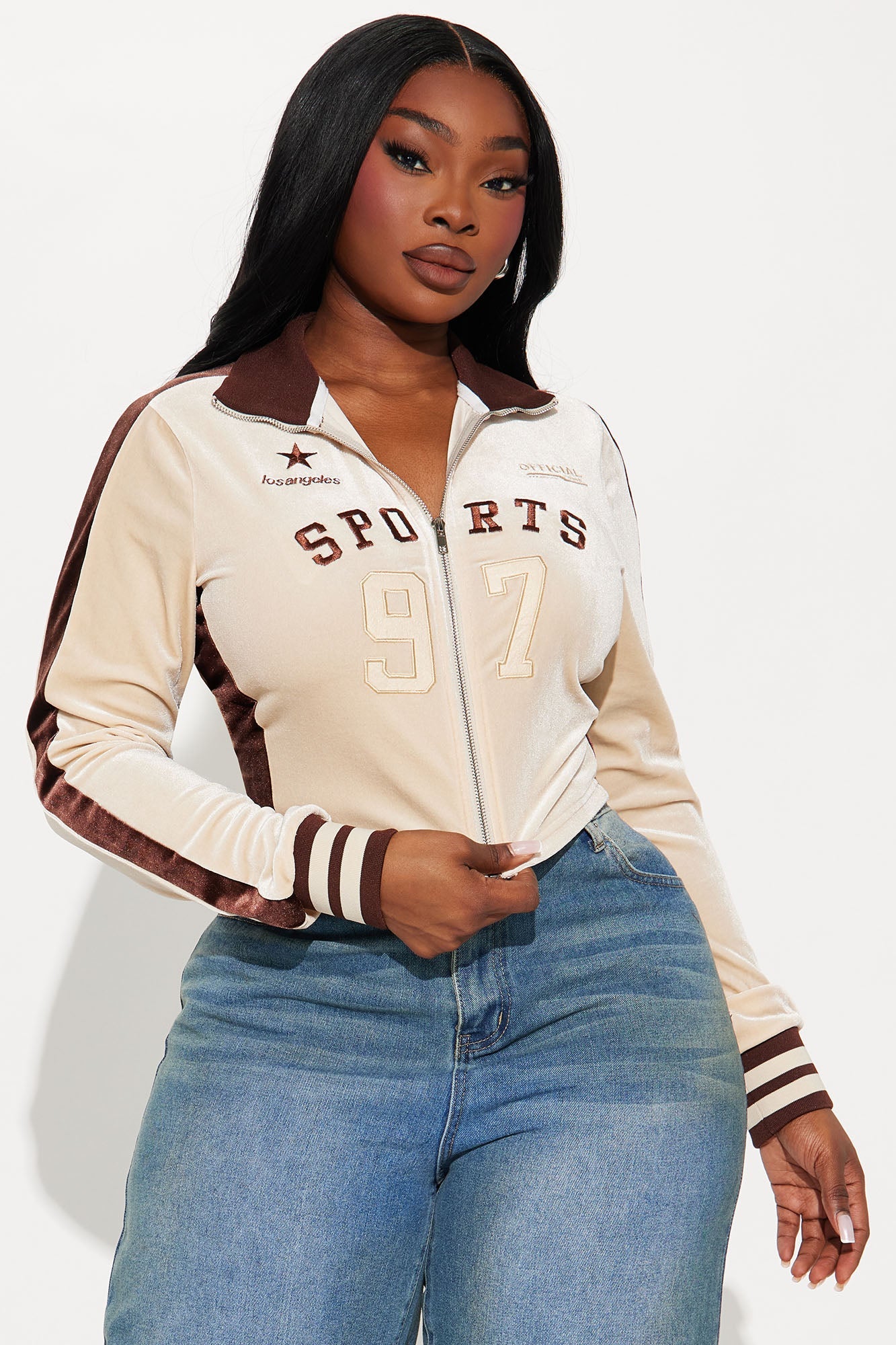 https://cdn.shopify.com/s/files/1/0293/9277/files/12-02-24_S4_33_ZAPP9839_Taupe_AZ_PC_13-36-36_PLUS_103529_CM.jpg?v=1733274475