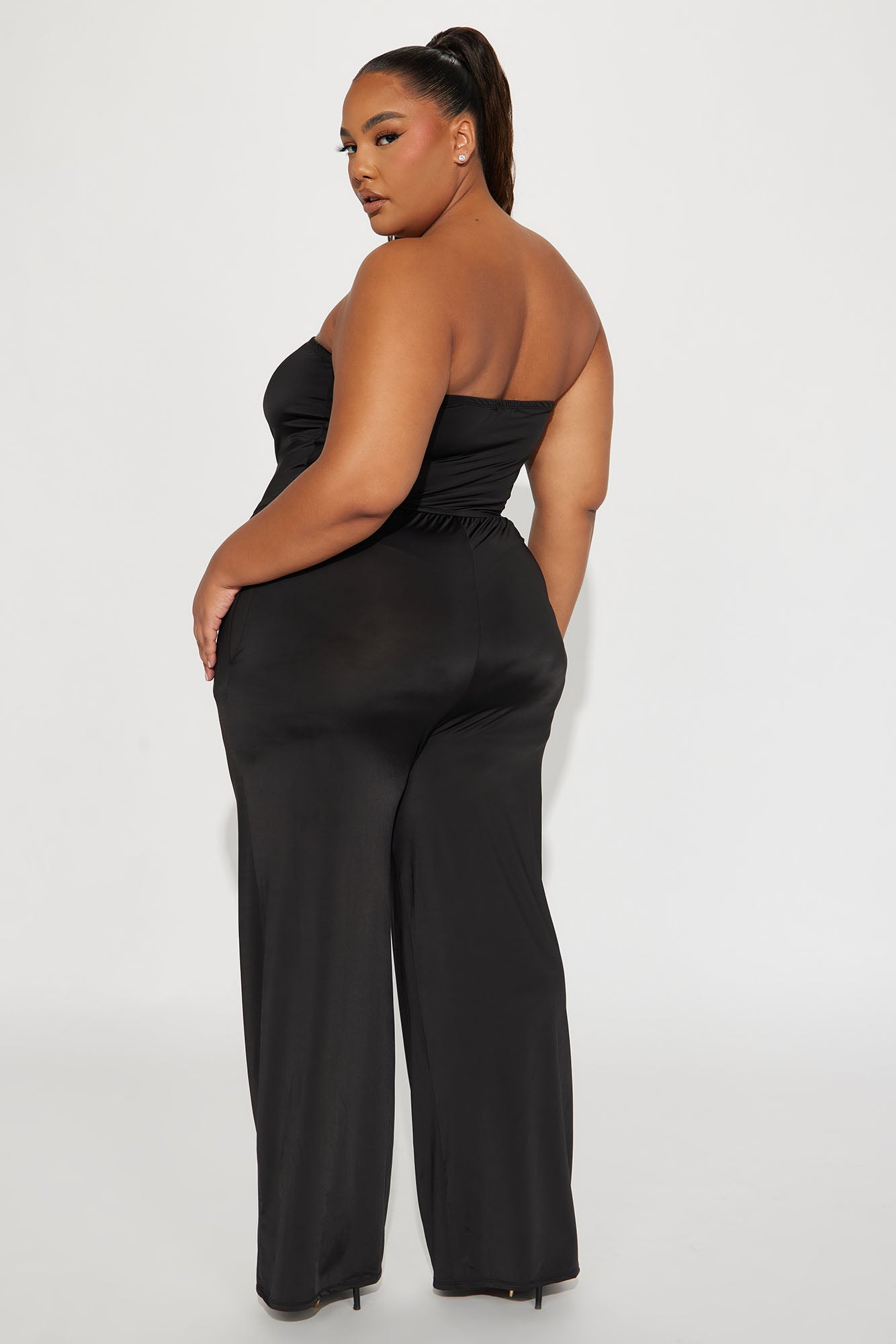 https://cdn.shopify.com/s/files/1/0293/9277/files/12-28-23_S4_6_JR48904_Black_CXB_AC_09-48-16_PLUS_21326_EH.jpg?v=1704321453