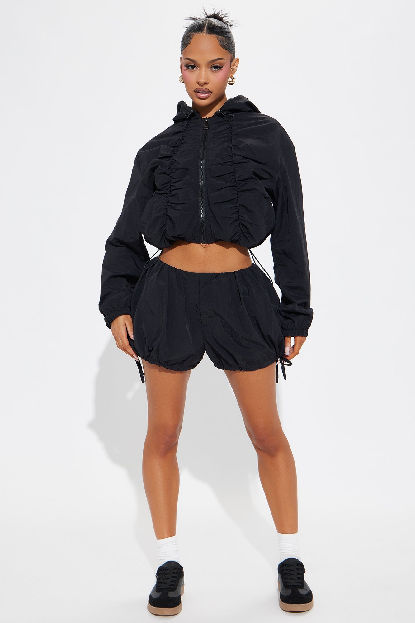 https://cdn.shopify.com/s/files/1/0293/9277/files/12-30-24_S6_62_FN00129NR_Black_KJ_AC_14-55-58_85626_PXF.jpg?v=1735951486