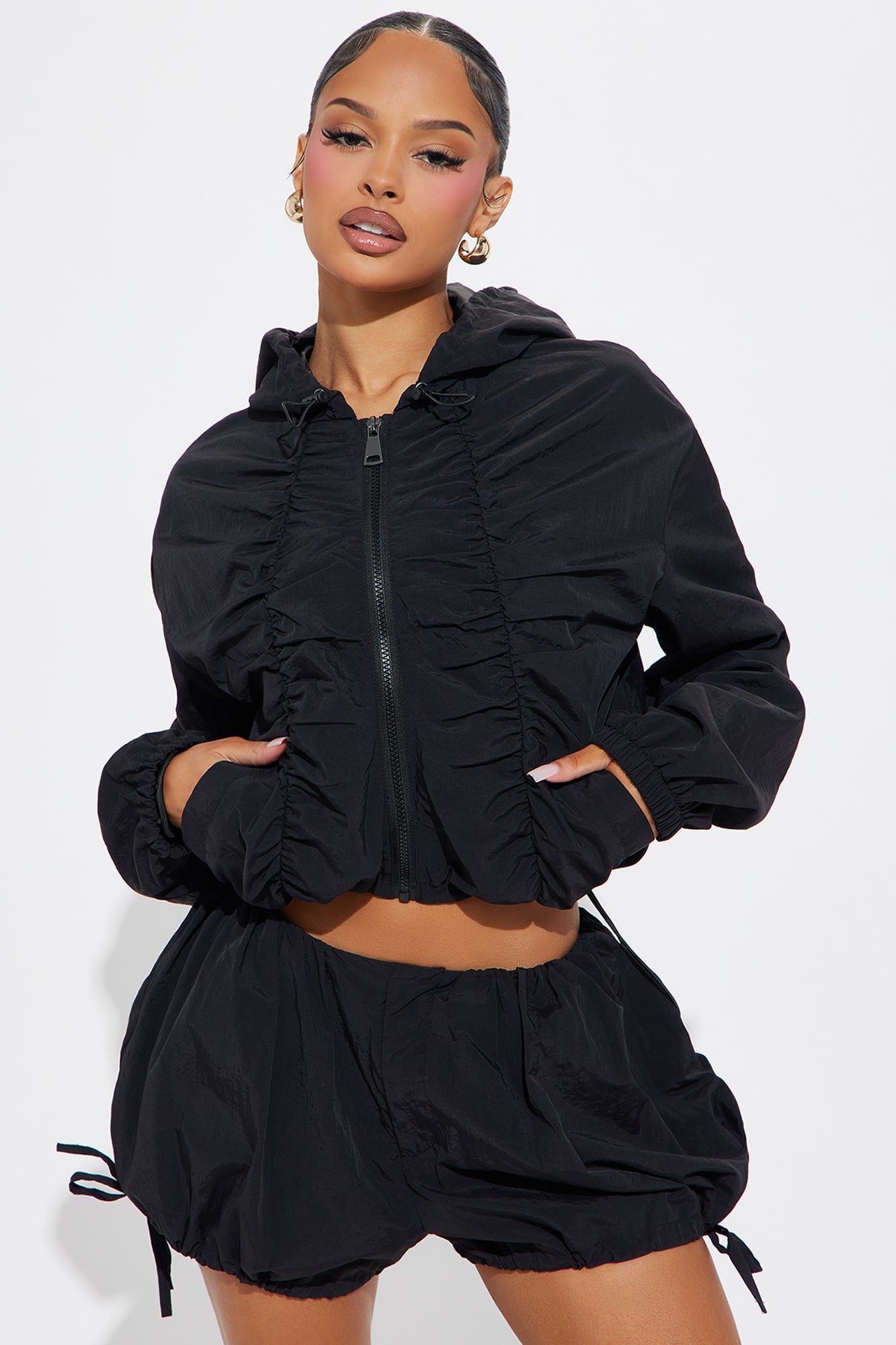 https://cdn.shopify.com/s/files/1/0293/9277/files/12-30-24_S6_62_FN00129NR_Black_KJ_AC_14-56-12_85635_PXF.jpg?v=1735951486