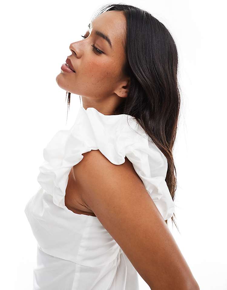 https://images.asos-media.com/products/asos-design-puff-sleeve-milkmaid-top-with-elasticated-back-in-white/206522414-4?$n_750w$&wid=750&fit=constrain