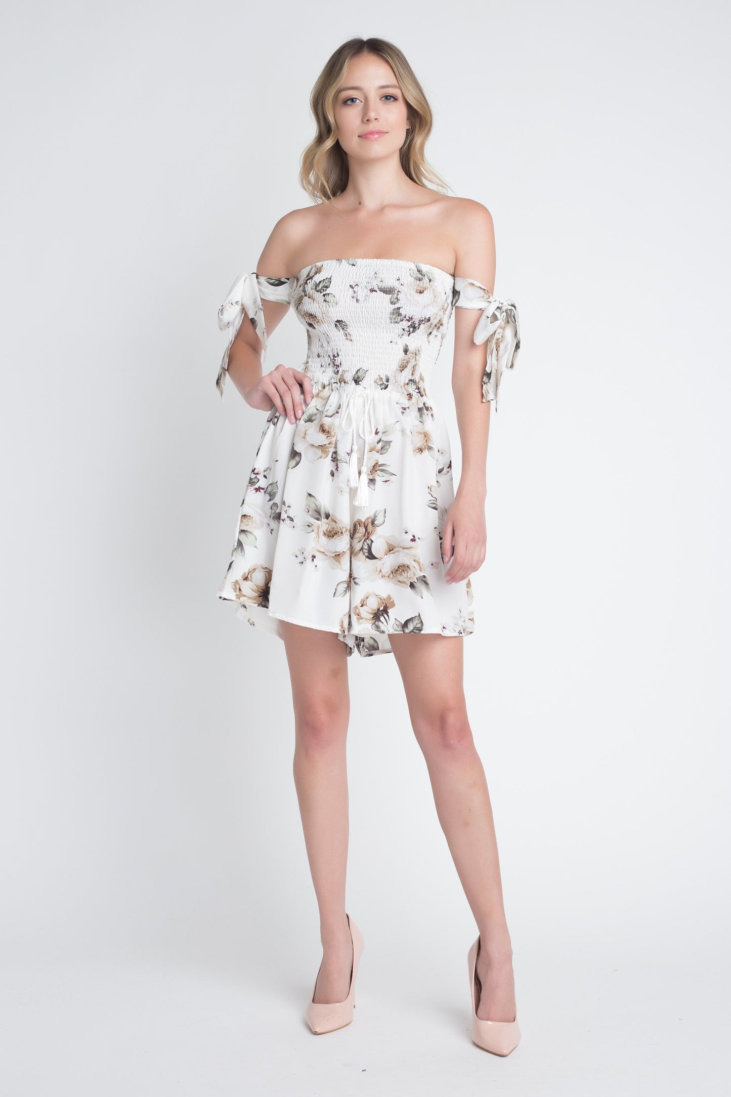 https://cdn.shopify.com/s/files/1/1397/2571/products/EA834517251_White_Green_Floral.jpg?v=1532727329