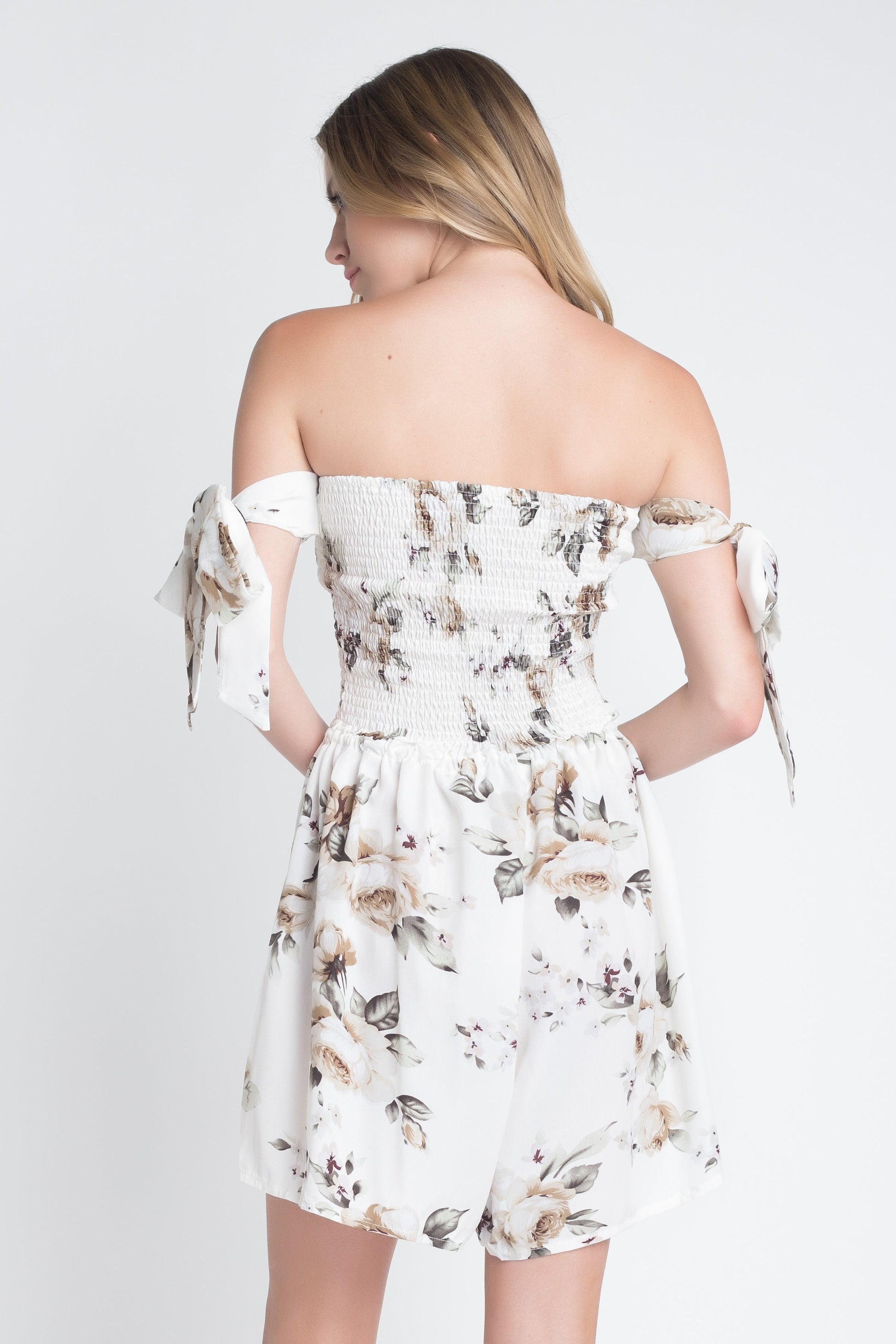 https://cdn.shopify.com/s/files/1/1397/2571/products/EA834517251_White_Green_Floral_6.jpg?v=1532727329