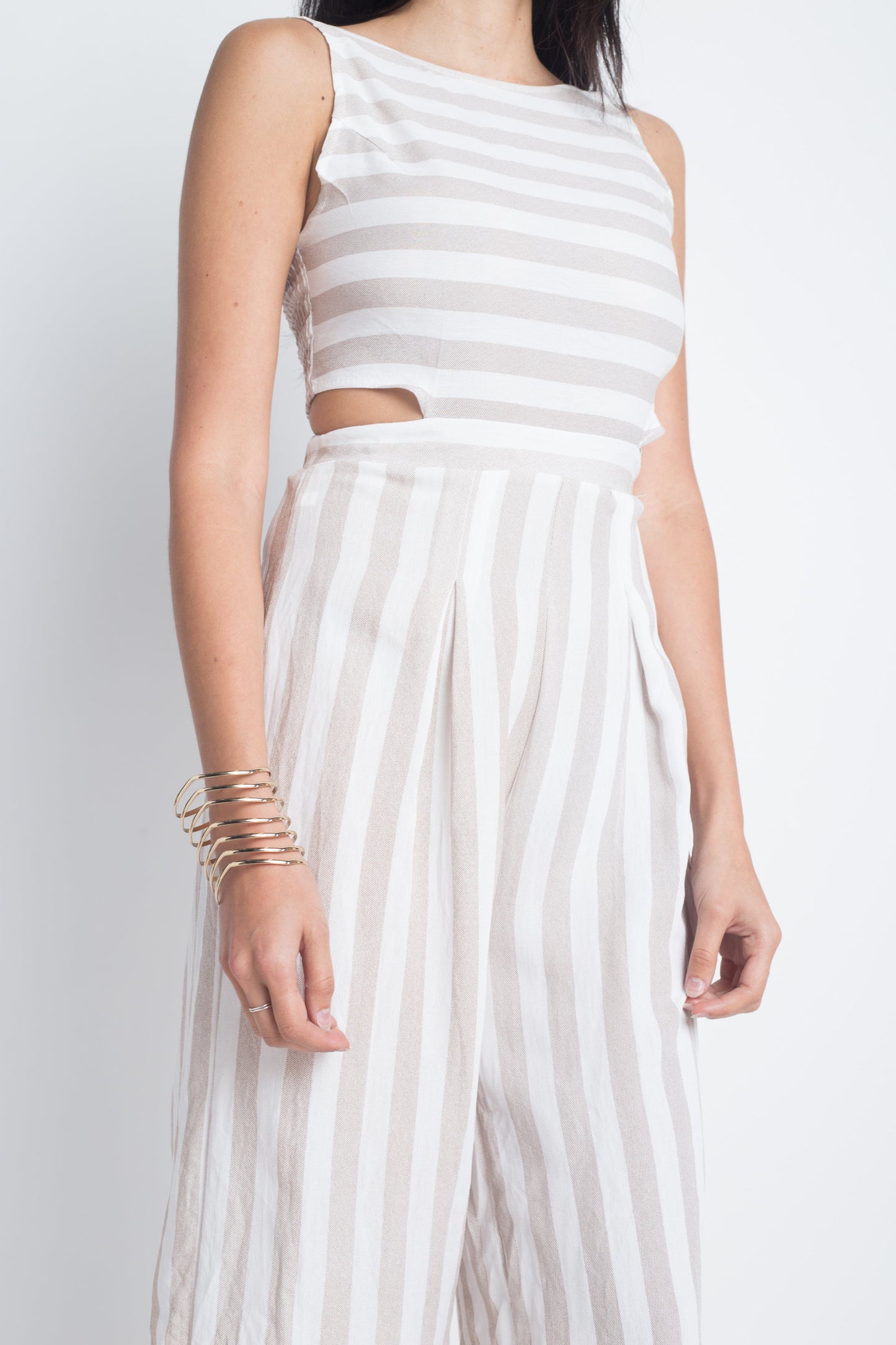 https://cdn.shopify.com/s/files/1/1397/2571/products/EA834517256_6.jpg?v=1533047099