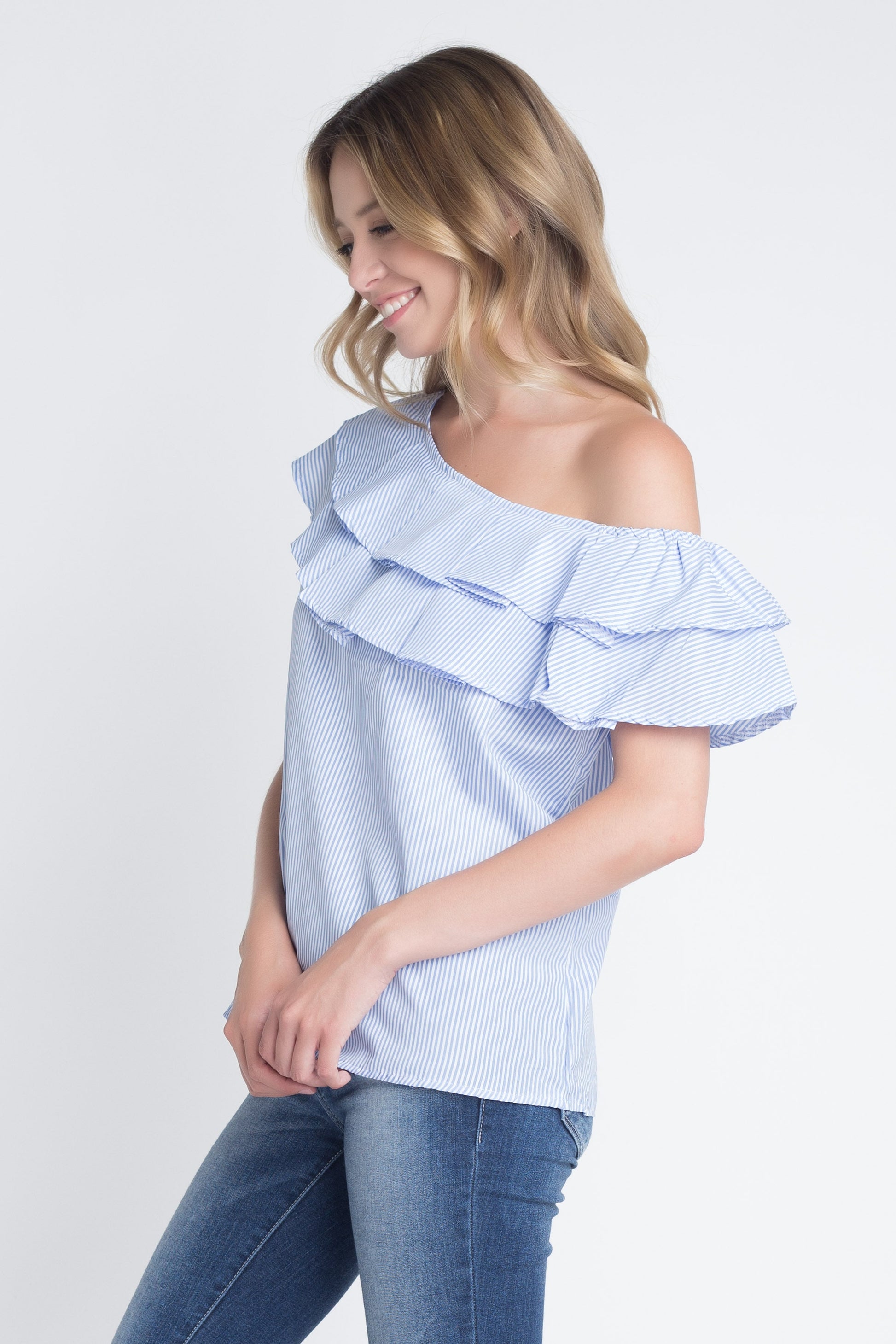 https://cdn.shopify.com/s/files/1/1397/2571/products/MM31971640_White_Blue_5.jpg?v=1532727459